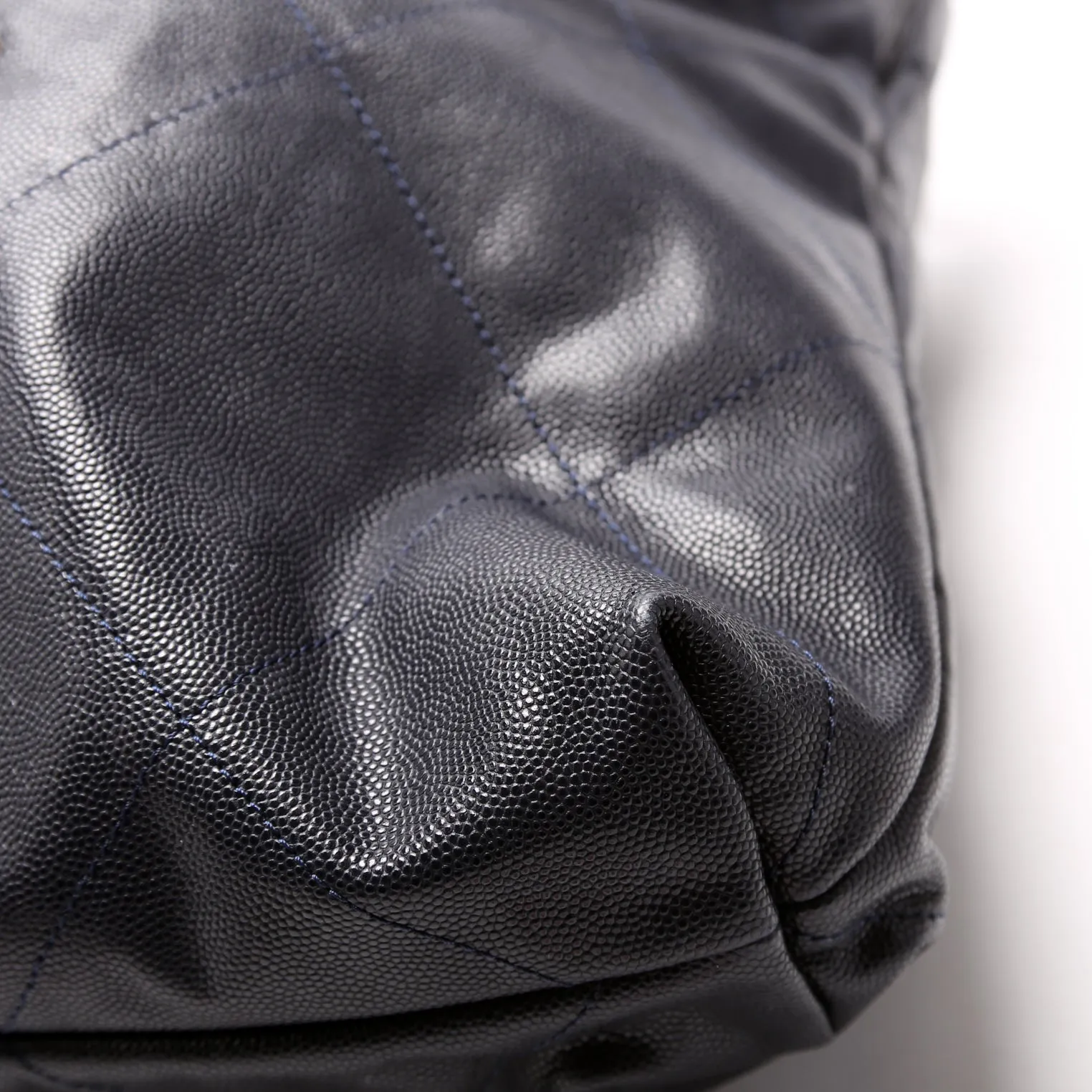 Chanel 22 Quilted Bag RFID