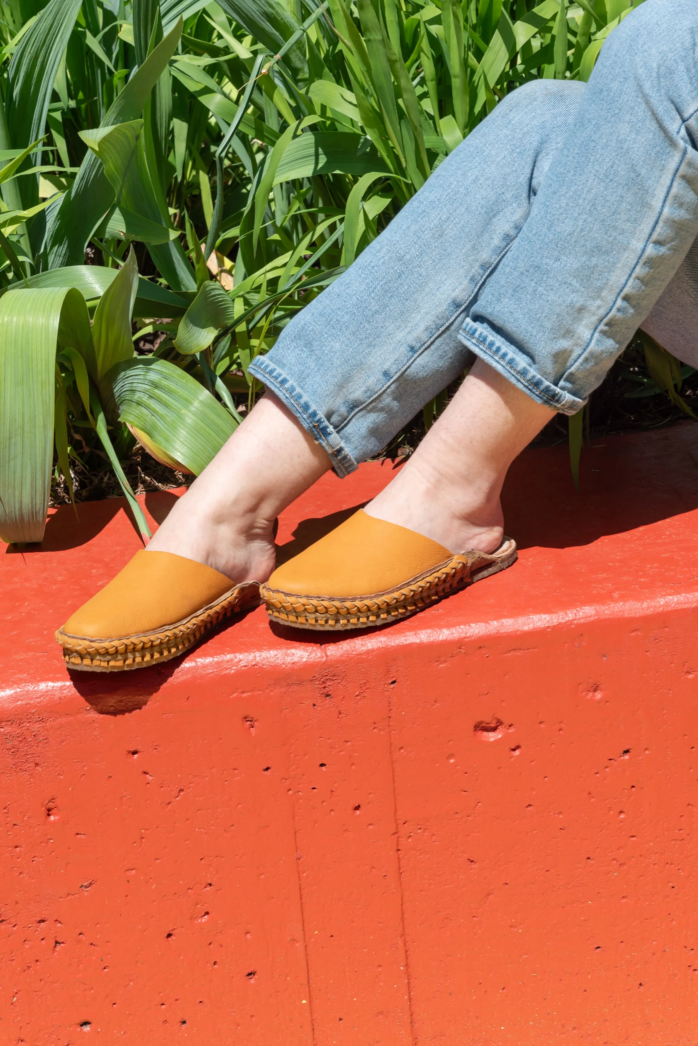Mohinders Solid Slides in Tumeric